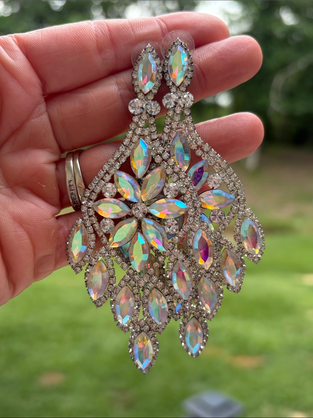 Perfect prom/pageant earrings